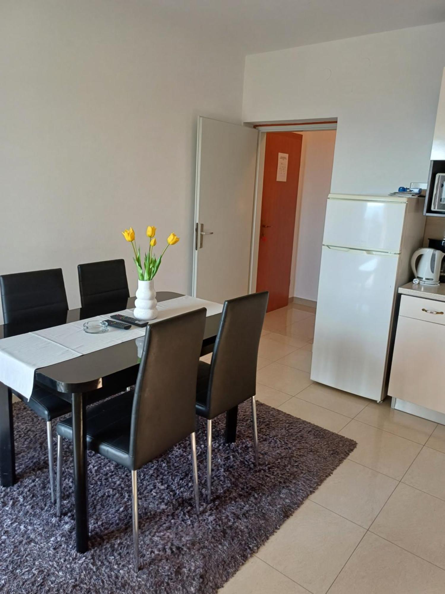 Apartments Jure Miljak Podstrana Exterior photo